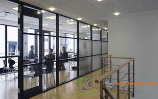 全面解讀80款辦公室裝修隔斷材料 單玻、雙玻與百葉屏風(fēng)供應(yīng)指南